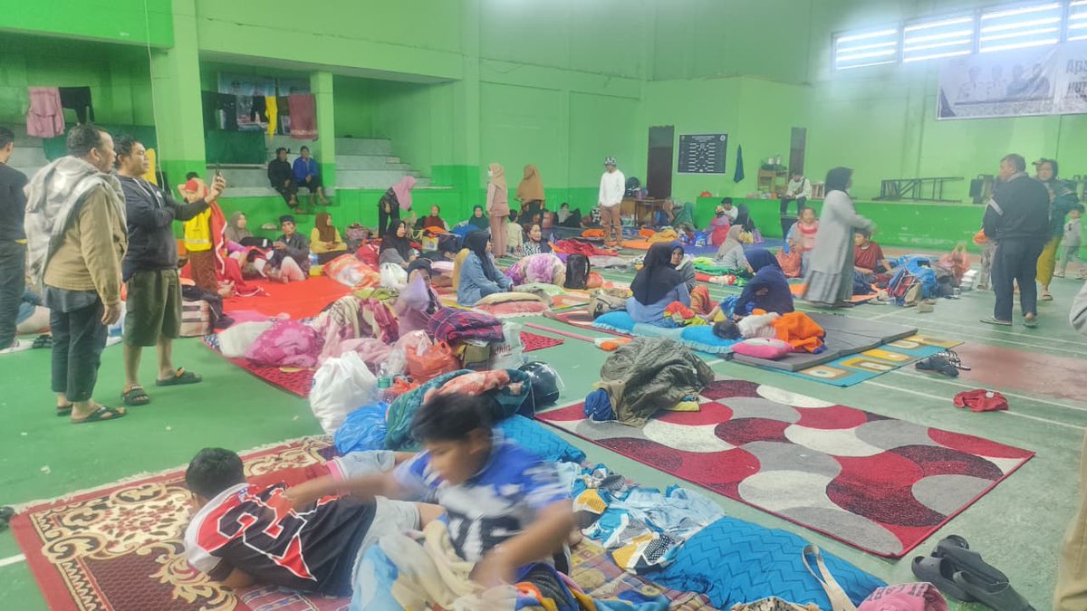 Jars dan orang baik, kami baru saja mendapatkan informasi terbaru dari Rumah Zakat bahwasanya donasi ini akan didistribusikan pada hari Senin, 1 Desember 2025 melalui relawan Rumah zakat. Saat ini kami sedang mengupayakan agar dapat menjangkau daerah <a href="/jars_medan/">Jars Medan</a> yang terdampak