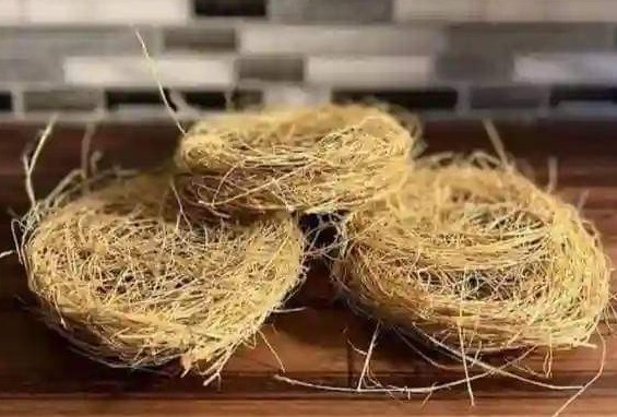 ManBiolee's tweet image. Gen Z go think say na bird nest.