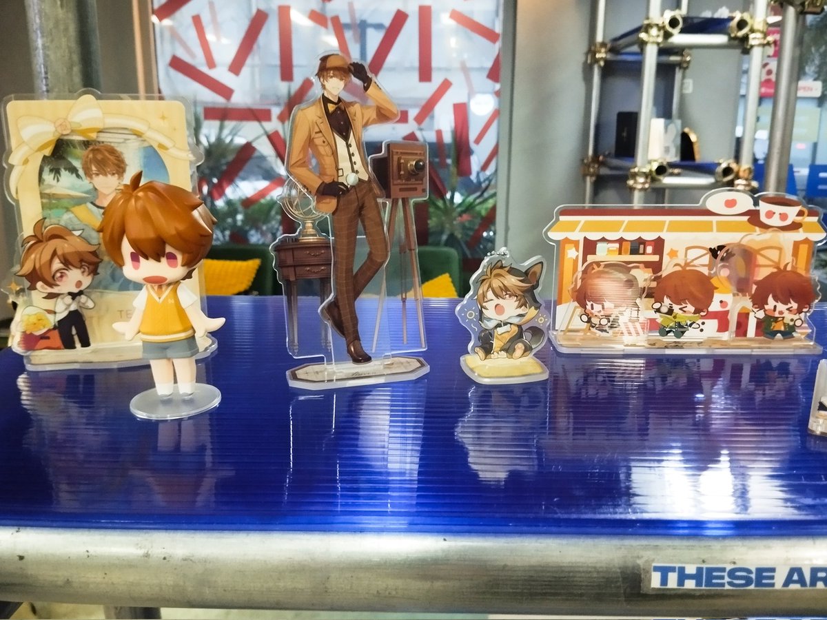 nekumiko's tweet image. my first luke cse!! tysm for the cute kit and fun game jam, @LukeEventsPh ☺️ unexpected win pa nga haha gulat ako kami na lang natira sa hephep hooray! pasensya na rin po sa mga pinag-math namin~

and hello to all rosa cosers mwah will post more pics na lang soon!

#CodeRavenCSE