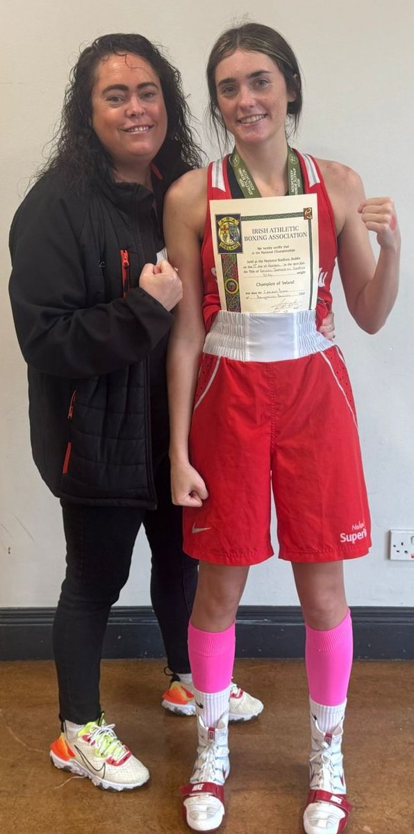 🥊 WINNER WINNER!
Carlagh Peake is the National Senior Intermediate Champion — at just 18! 🏆🔥

She beats Summer Flemming (Holy Trinity) by unanimous decision, giving her a standing count in the final round.
What a performance! 🇮🇪💚

#ATUMayo #Boxing #NationalChampion