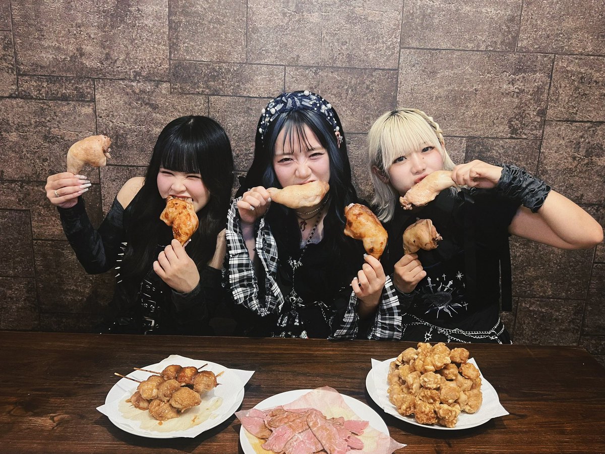 wgmmkiite's tweet image. 【BASE通販】
ワガママきいて？？
キミだけ写メ 1129限定衣装ver.   
11月30日18時販売開始！   
wgmmkiite.base.ec
※販売期間11月30日18時〜12月1日18時まで！  
※備考欄にXアカウントとお名前のご記入を必ずお願いします。
※記入漏れは全てキャンセルとさせて頂きます。…