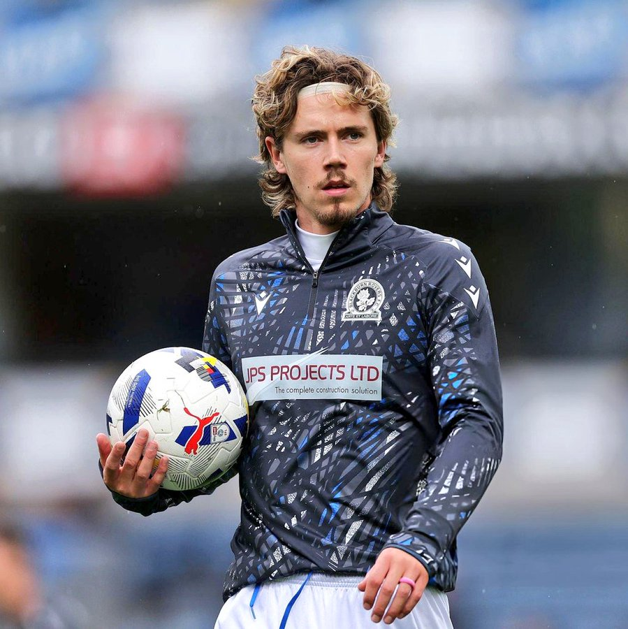 TheFLZone's tweet photo. 🧐 Todd Cantwell has played 47 times for Blackburn, with his last game being on 4th October.

No specific injury has been confirmed.

- Does his wage increase after 50 games?
- Does he have a January move lined up?

Something's going on there... https://t.co/6aFudpY1mV