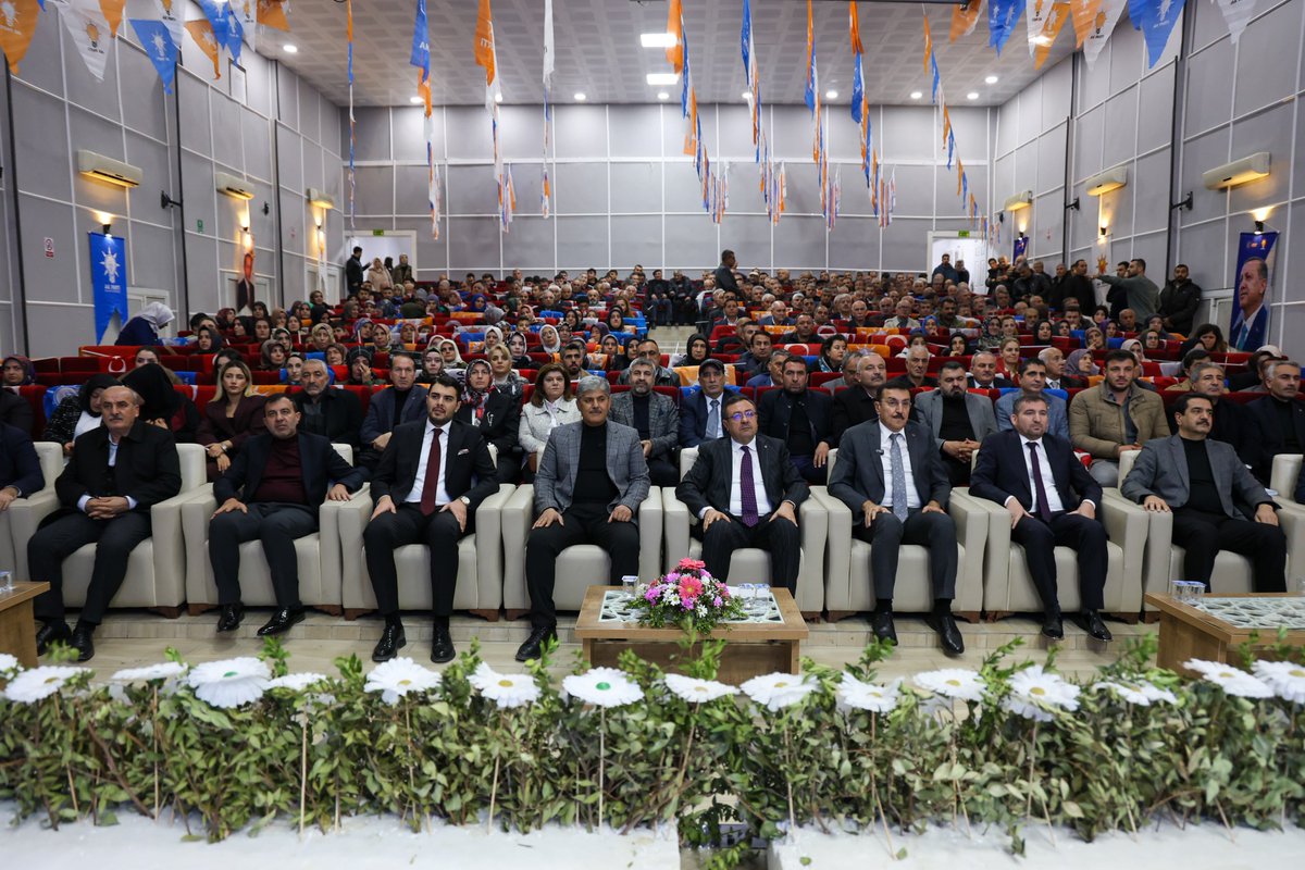 📍 Kasım Ayı İl Danışma Meclisi Toplantısı

Genel Başkanımız ve Cumhurbaşkanımız Sayın <a href="/RTErdogan/">Recep Tayyip Erdoğan</a>’ın güçlü liderliğinde; davamıza olan bağlılığımızı, milletimize duyduğumuz derin sevgiyi ve #Malatya’mıza karşı taşıdığımız sorumluluğu bir kez daha güçlü bir şekilde ortaya koyduk.