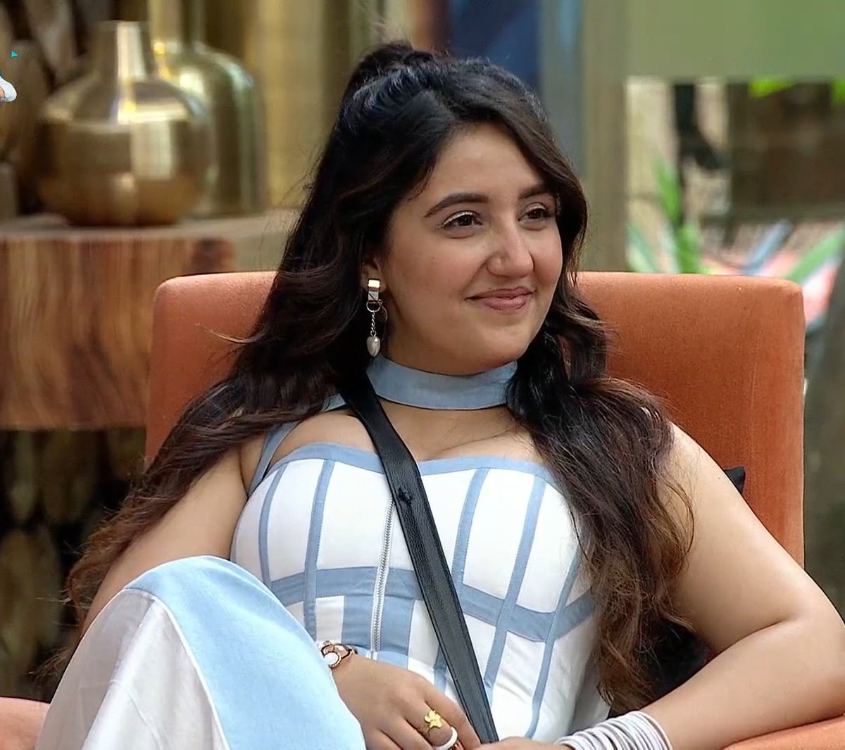 farihhaaasy's tweet image. Finally my girl free from psycho show

ASHNOOR DESERVED FAIR PLAY