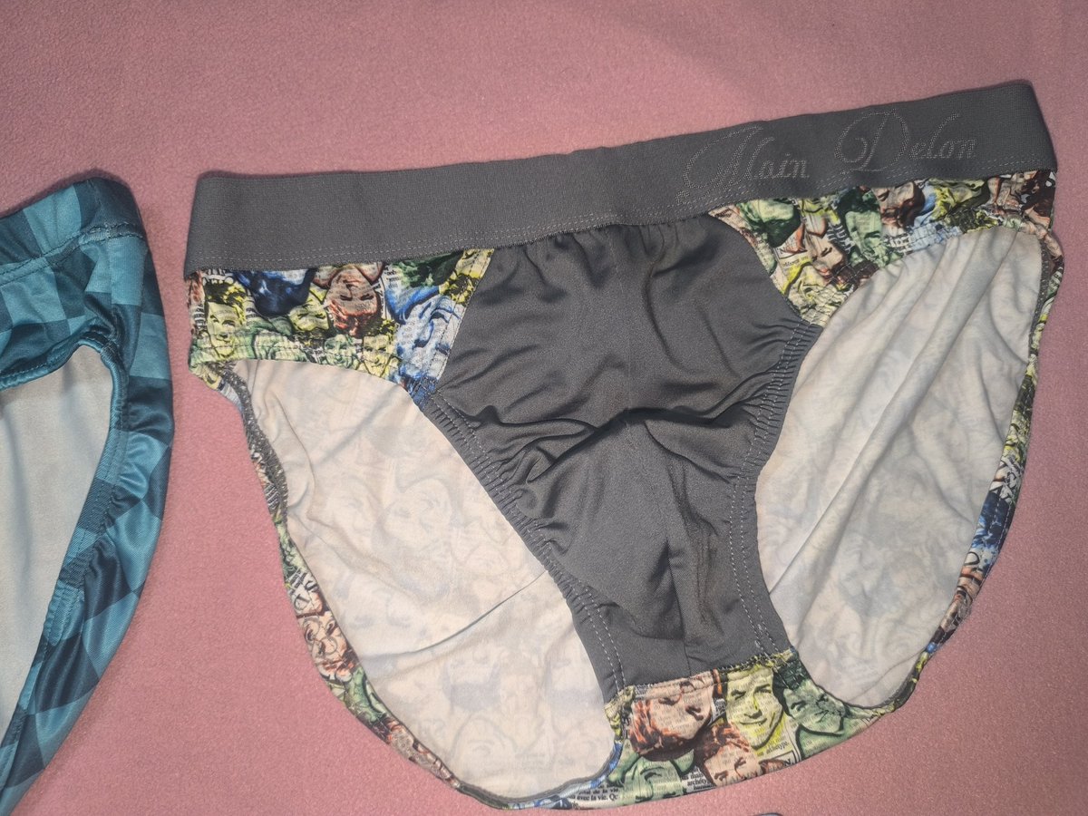 _azyazz_'s tweet photo. Size XXL
New item
Brand Alain Delon, Diesel, Asianbum
Material microfiber
RM 10 untuk 3 helai

postage only
SM +RM8, SS +RM16 https://t.co/xJuwaBAHPv
