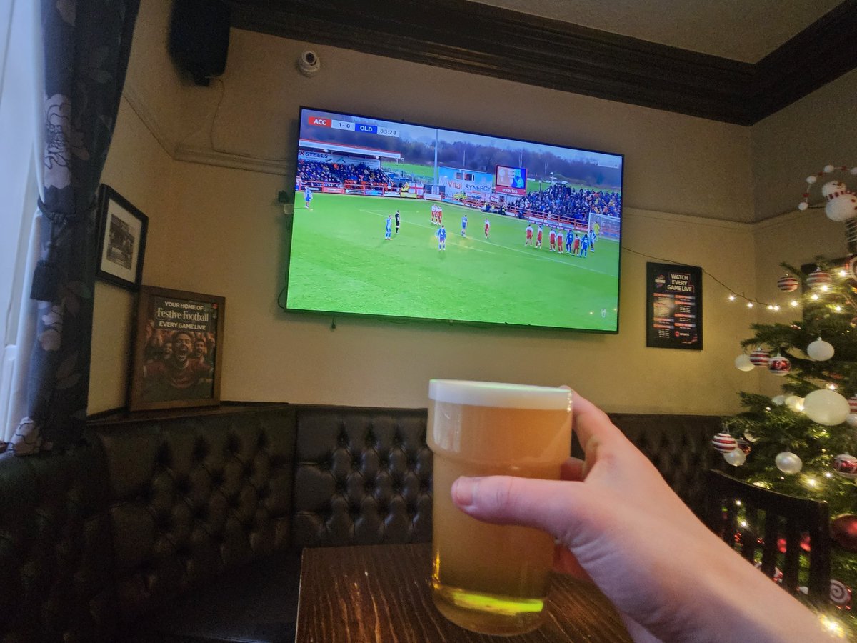 bluentangerine7's tweet image. 😂😂😂😂 #oafc