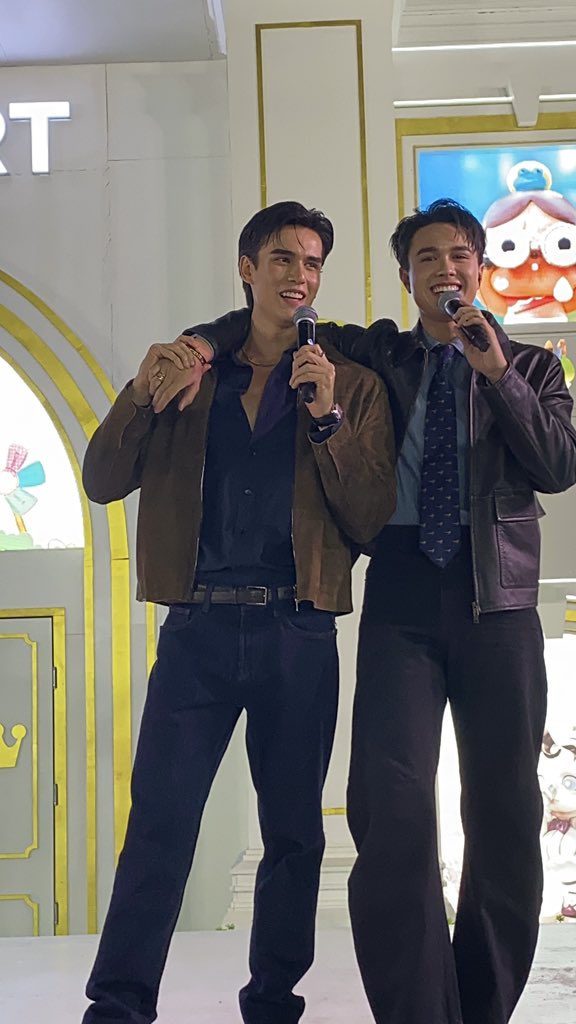 pvxpt0947's tweet image. เทศน์ไมกี้ น่าร้ากกก ร้องเพลงเพราะมากกทุกคนนน

TATE AT SIAM PARAGON
#SiamParagon20thAnniversaryxTATE

MIKEY AT SIAM PARAGON
#SiamParagon20thAnniversaryxMikey

#เทศน์ไมรอน #TateMyron