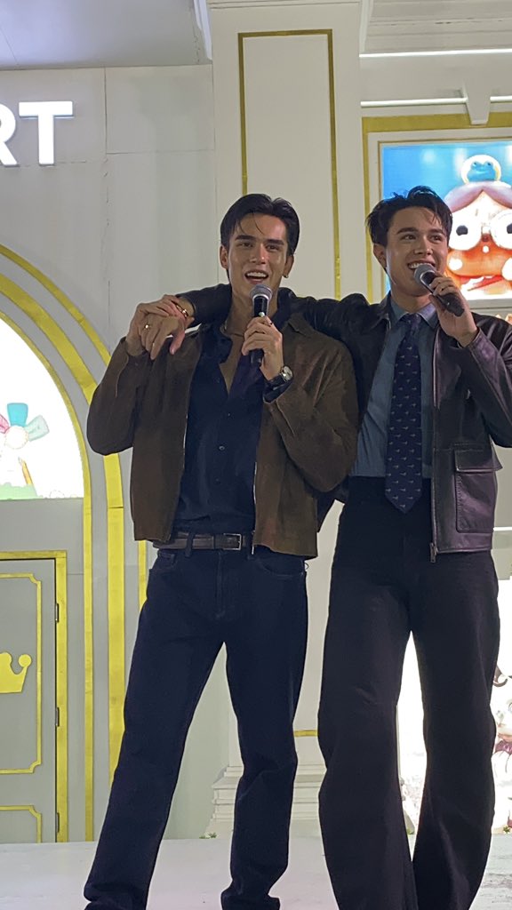 pvxpt0947's tweet image. เทศน์ไมกี้ น่าร้ากกก ร้องเพลงเพราะมากกทุกคนนน

TATE AT SIAM PARAGON
#SiamParagon20thAnniversaryxTATE

MIKEY AT SIAM PARAGON
#SiamParagon20thAnniversaryxMikey

#เทศน์ไมรอน #TateMyron