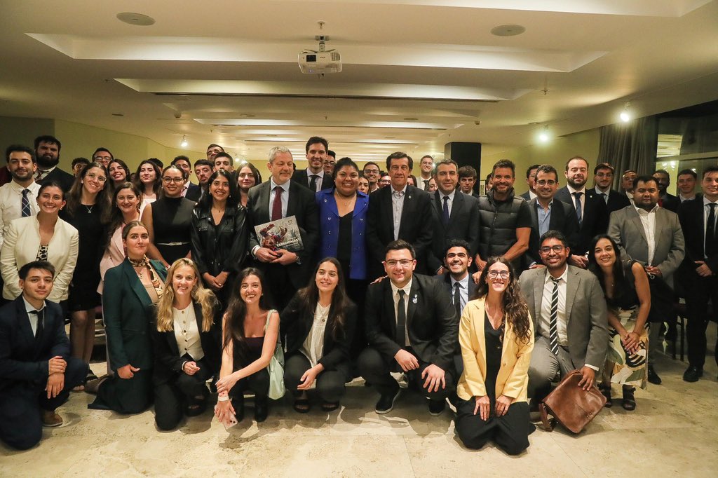 Carlos Sadir tweet media