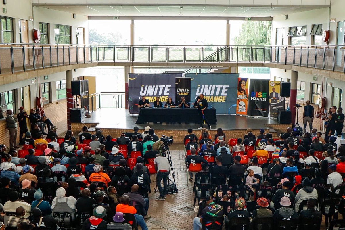 MNGUNI4Joburg's tweet photo. This morning @Unite4ChangeZA leadership convened a community meeting in Kliptown to continue to echo the call to #Unite4Change in our Municipalities as we approach the #LGE2026. #ForThePeopleByThePeople #WeNeedNewLeaders https://t.co/FrEALSw5nU