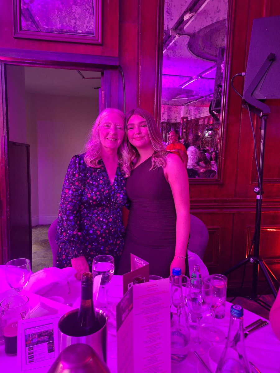 Michael-Angelo 🇮🇪 Mícheall Ó Labhraí Tréan tweet media