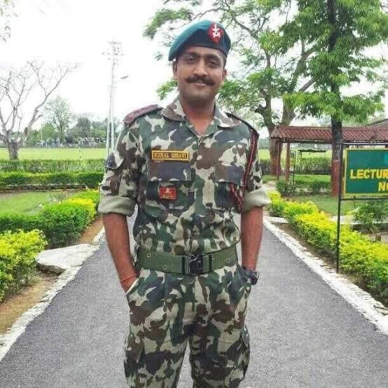 TigerCharlii's tweet image. On this day in 2016,
Indian Army lost Braveheart 
Major Kunal Gosavi
Shaurya Chakra (P)
166 Medium Regiment 
From: Maharashtra 

He made supreme sacrifice in Nagrota attack 
Salute 🇮🇳 
#IndianArmy