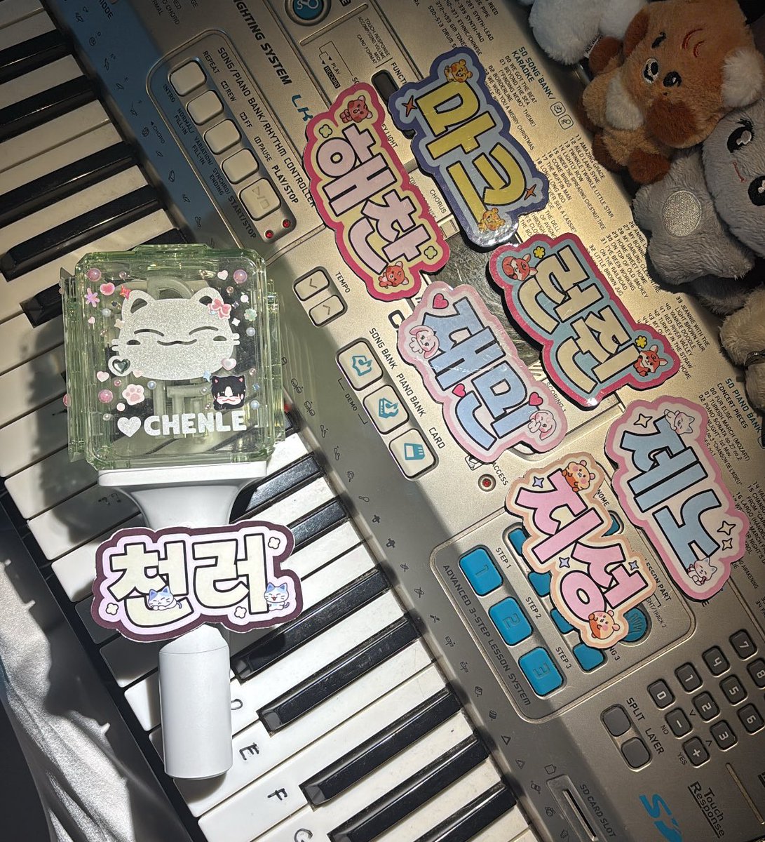 825soda's tweet image. 🎧✮ TDS4 IN KL FREEBIES ✮🎧

🫧 7dream lightstick tag 

date: 13 &amp;amp; 14 december 2025
venue: axiata arena
time: tba

𖦹 follow, like &amp;amp; rt this tweet 
𖦹 show your lightstick 
𖦹 not open for trade, fcfs basis

#TDS4inKL #THEDREAMSHOW4_KUALALUMPUR