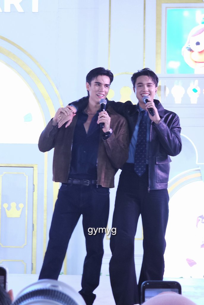 gymyggg's tweet image. ชั้นว่ามันมีมวลลลลลล 555555

TATE AT SIAM PARAGON #SiamParagon20thAnniversaryxTate #เทศน์ไมรอน #TateMyron

MIKEY AT SIAM PARAGON
#SiamParagon20thAnniversaryxMikey
#mikepanitan #ไมกี้ปณิธาน