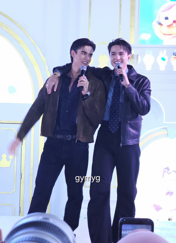 gymyggg's tweet image. ชั้นว่ามันมีมวลลลลลล 555555

TATE AT SIAM PARAGON #SiamParagon20thAnniversaryxTate #เทศน์ไมรอน #TateMyron

MIKEY AT SIAM PARAGON
#SiamParagon20thAnniversaryxMikey
#mikepanitan #ไมกี้ปณิธาน