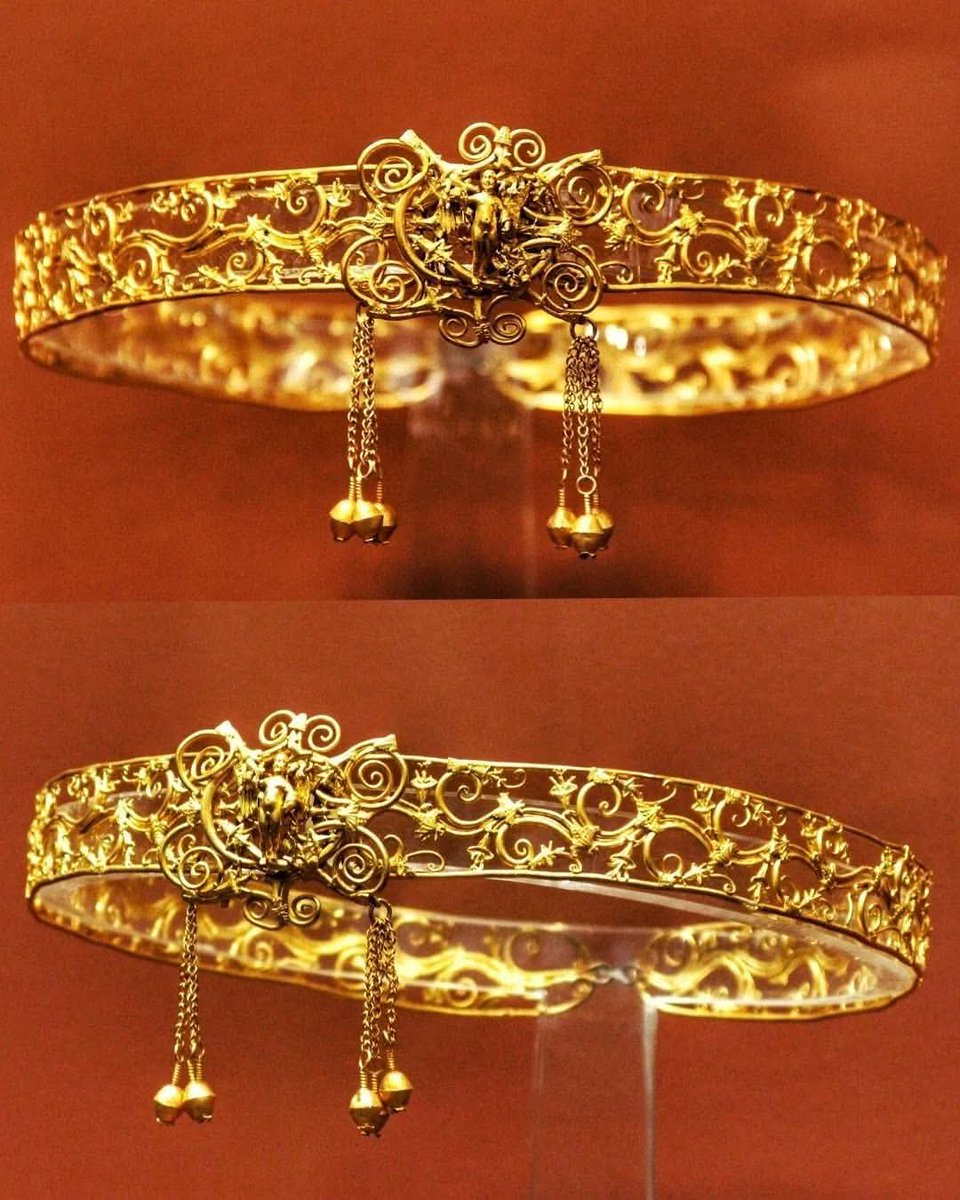 This is an Ancient Greek gold diadem from 325–330 BCE, found in Demetrias, Thessaly.