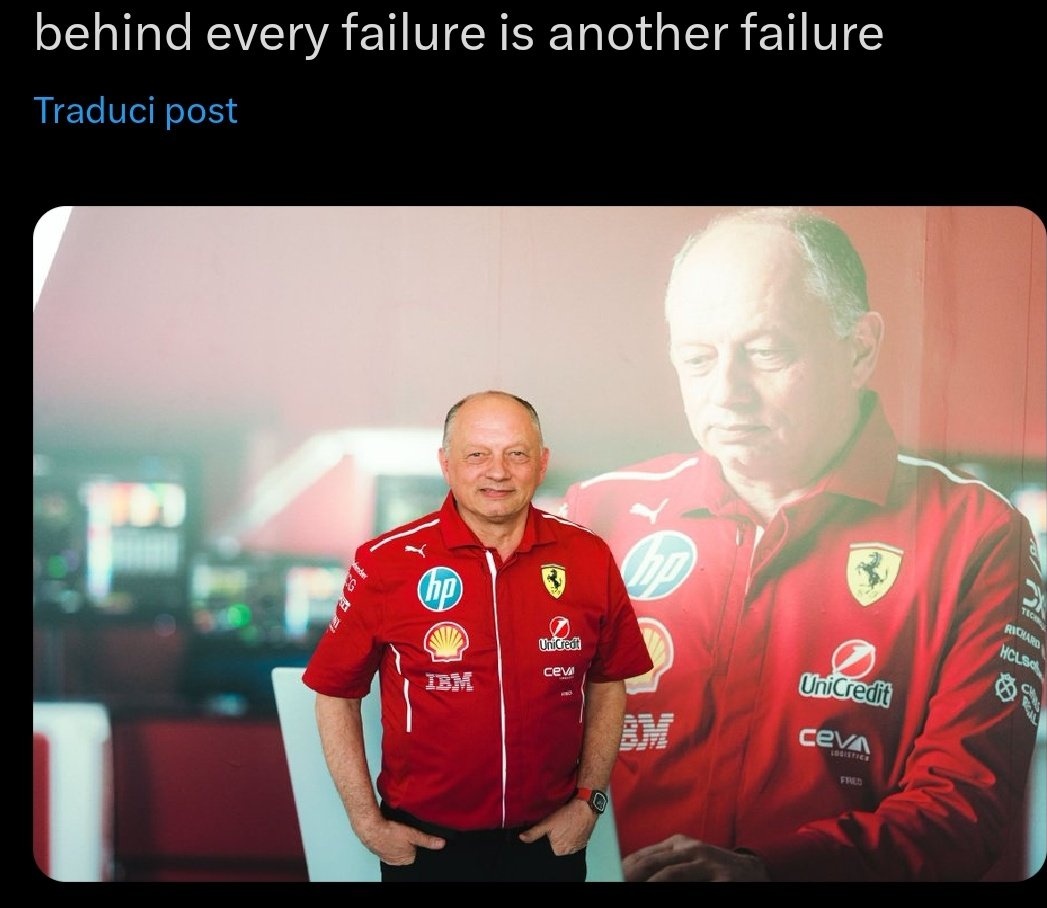 st0nebatch's tweet photo. Entrambi non riescono a stare in pista, complimenti #legroupe. https://t.co/4H4U0t1O30