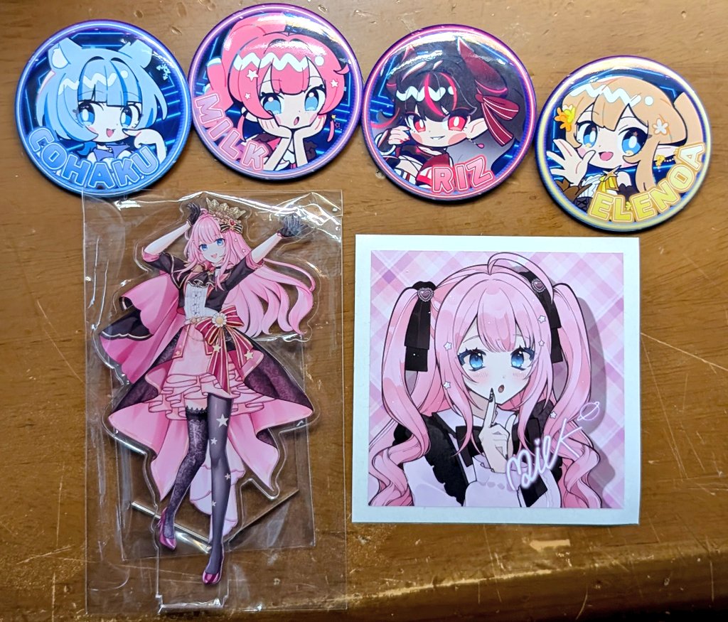 本日の戦利品 一覧！！ フォロワーさんから チェキ風カード・缶バッジ