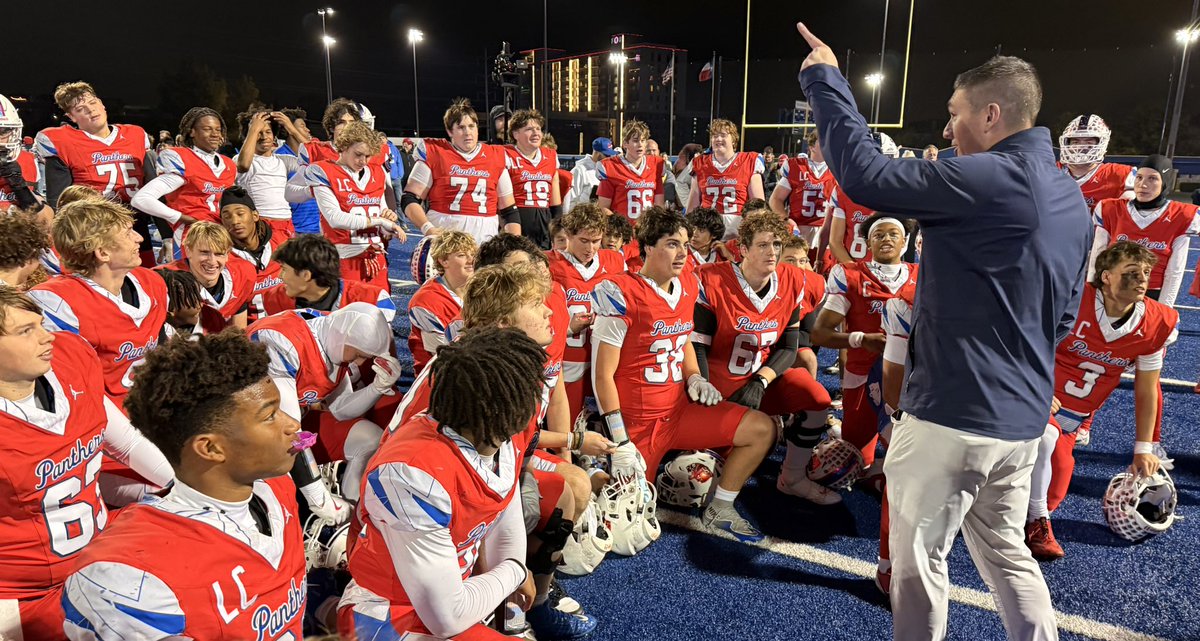 MDPegues's tweet image. @ParishFootball makes 7th straight state finals. WOW! 

The @ParishEpiscopal community is Panther Proud of our team, coaches, players and parents. @ParishSports produces champions on &amp;amp; off the field. 

Congrats, fellas! Now let’s make it 6. IYKYK 

See y’all in a bit.

#1mo!