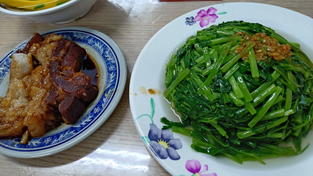 hyperdouraku's tweet image. 台湾といえばルーローハン。久しぶりに金峰魯肉飯で食べました！焢肉も激ウマ！