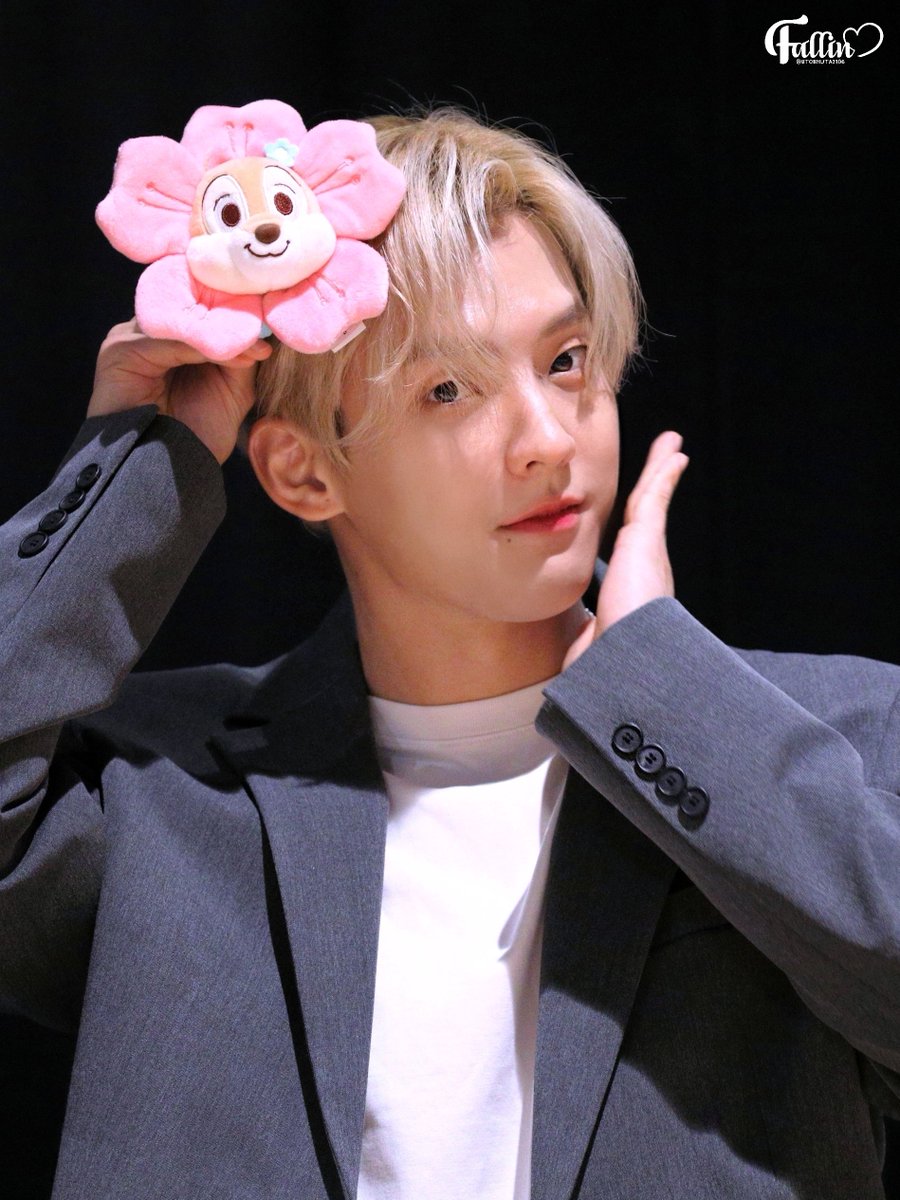 아름답게 피어난 민혁아🌸
생일 축하해 🎂✨️
#HUTA생일_축하해BORA
#비투비 #BTOB
#이민혁 #LEEMINHYUK #허타람찌
#HAPPY_MINHYUK_DAY
<a href="/btob2mh/">HUTA</a>