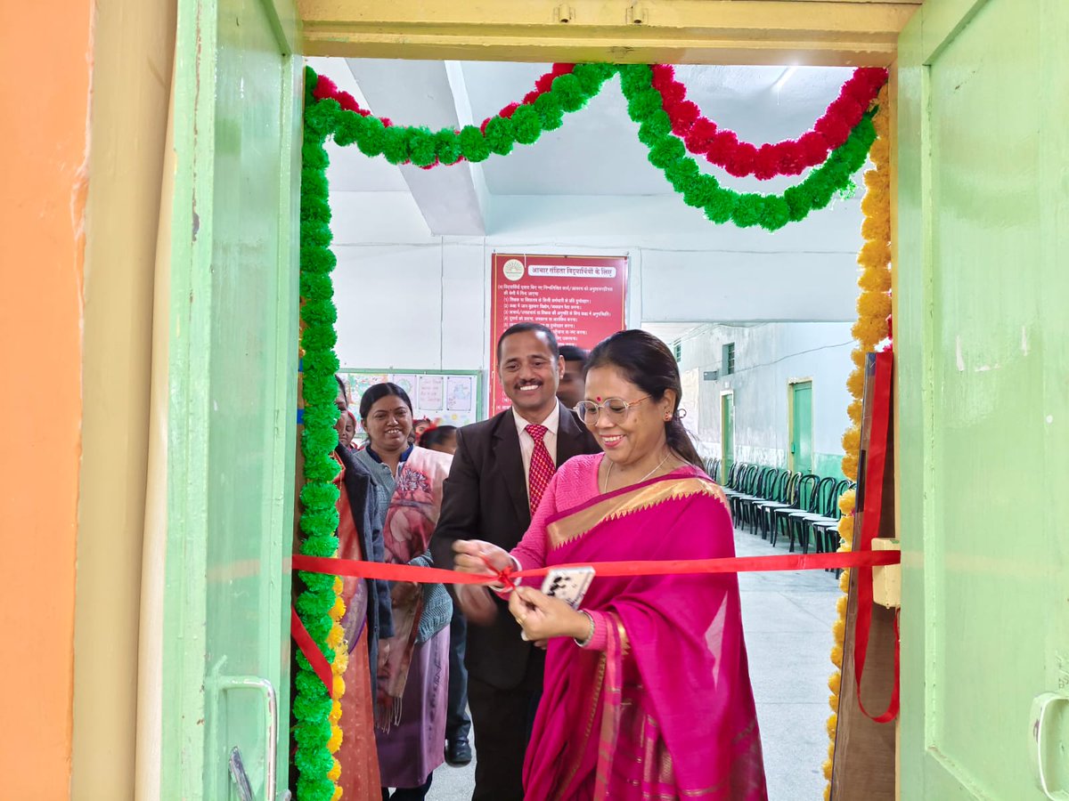 BirpurKv's tweet image. &quot;Books open doors to imagination, knowledge, and endless possibilities. KV Birpur Book Fair celebrates the joy of reading and the power of learning.”

@EduMinOfIndiS_HQ @ro_kvs 
#KVS #library #LibraryWeek #NEP2020