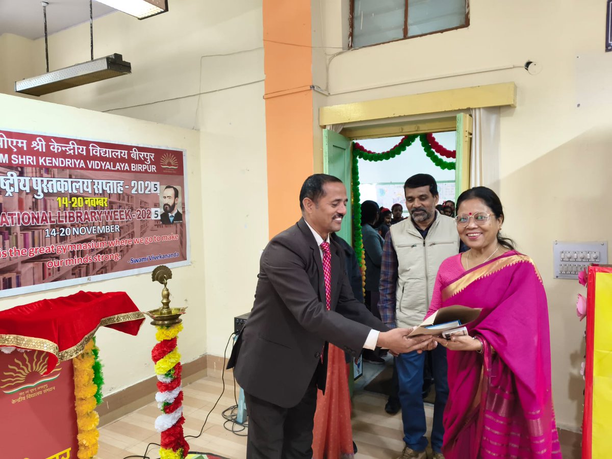 BirpurKv's tweet image. &quot;Books open doors to imagination, knowledge, and endless possibilities. KV Birpur Book Fair celebrates the joy of reading and the power of learning.”

@EduMinOfIndiS_HQ @ro_kvs 
#KVS #library #LibraryWeek #NEP2020
