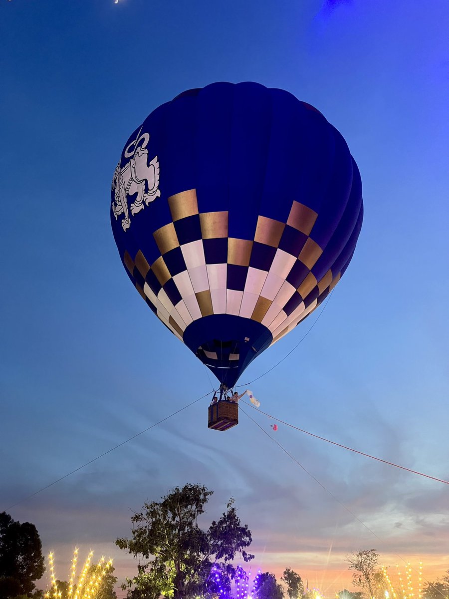 Maxonb99's tweet photo. Ballon’s and Music festival near my hometown https://t.co/qhOzumfxIz