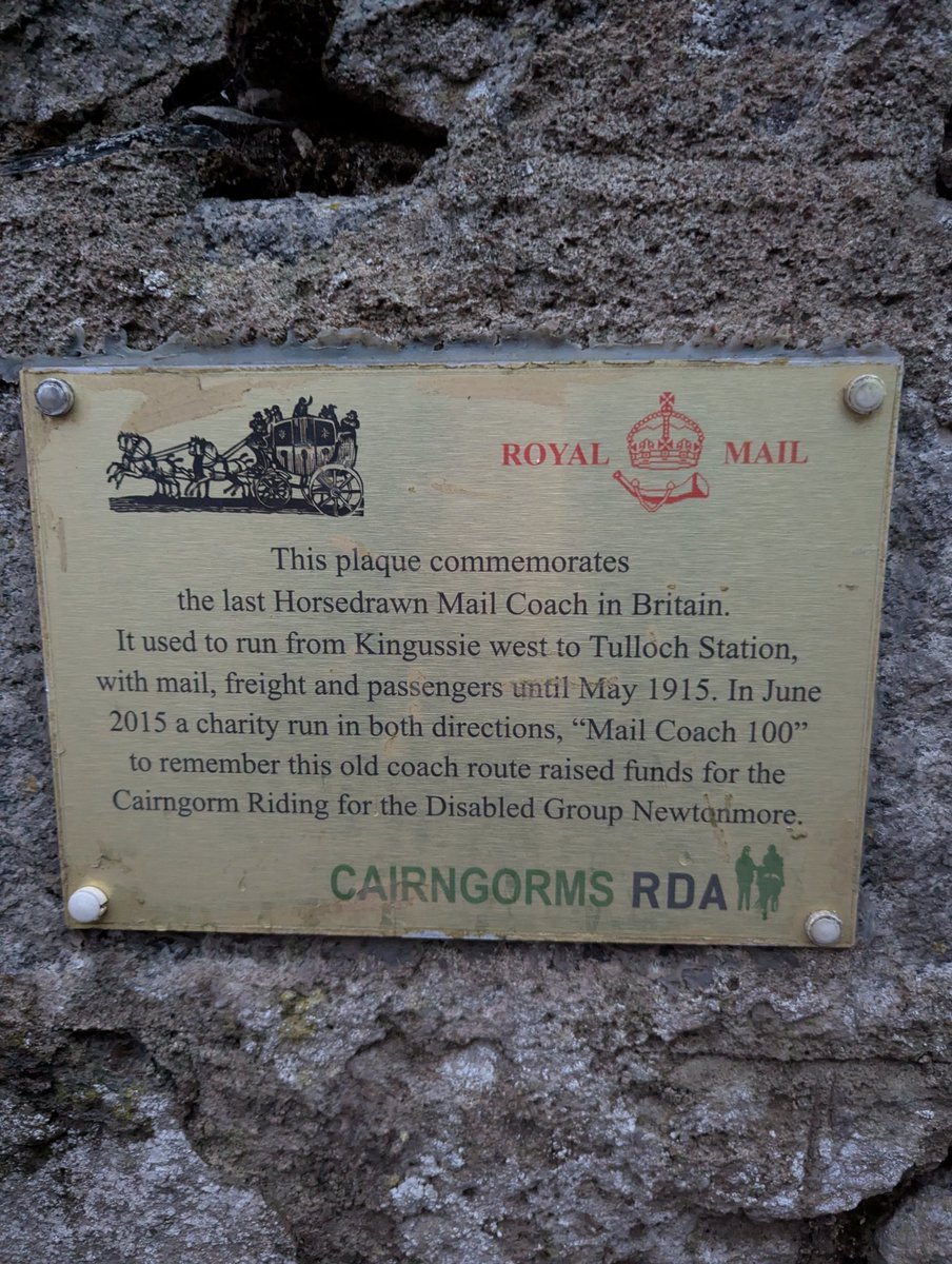 NutmegSAM's tweet photo. Special postbox find in the Cairngorms ! #PostboxSaturday https://t.co/4inkgqC0CV