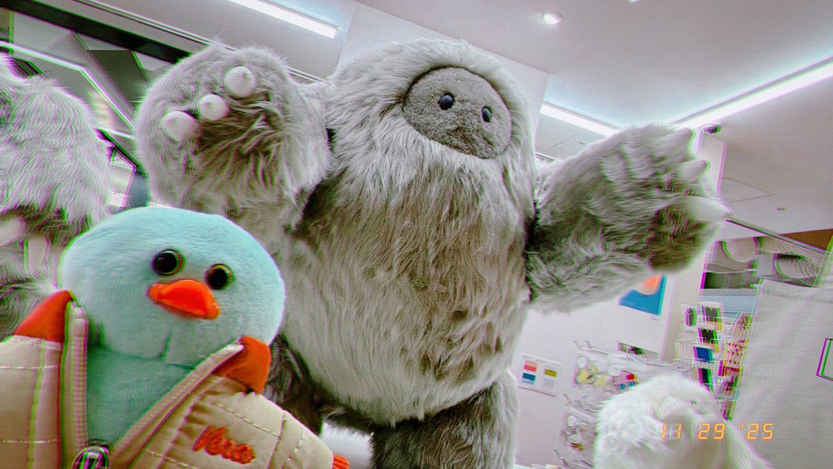 RI_NGYOOOOOU's tweet photo. 夜行さん(@yakoh_info)のPOPUP｢ねてもさめても｣行ってきました
ElectricYETI(juvenile)お迎えさせていただきました
たらふく静電気食べてもらいます⚡ https://t.co/FiLfIWEqAW