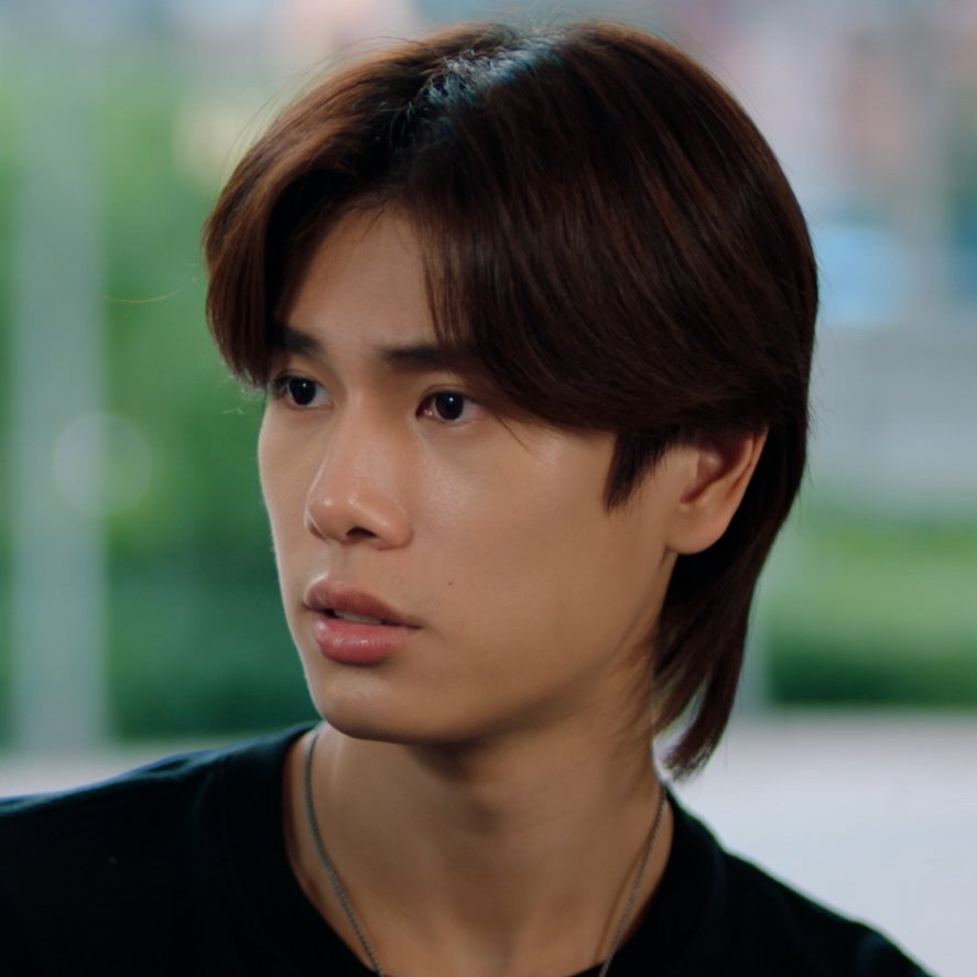 "มันก็คงเป็นเพราะฉันชอบเธอมั้ง"

หมัดเดียวน็อก สาววายเสียแล้วพี่ 🫠💖
#MeAndTheeSeriesEP3
<a href="/ppnaravit/">ppnaravit</a> <a href="/phuwintang/">phuwintang</a>