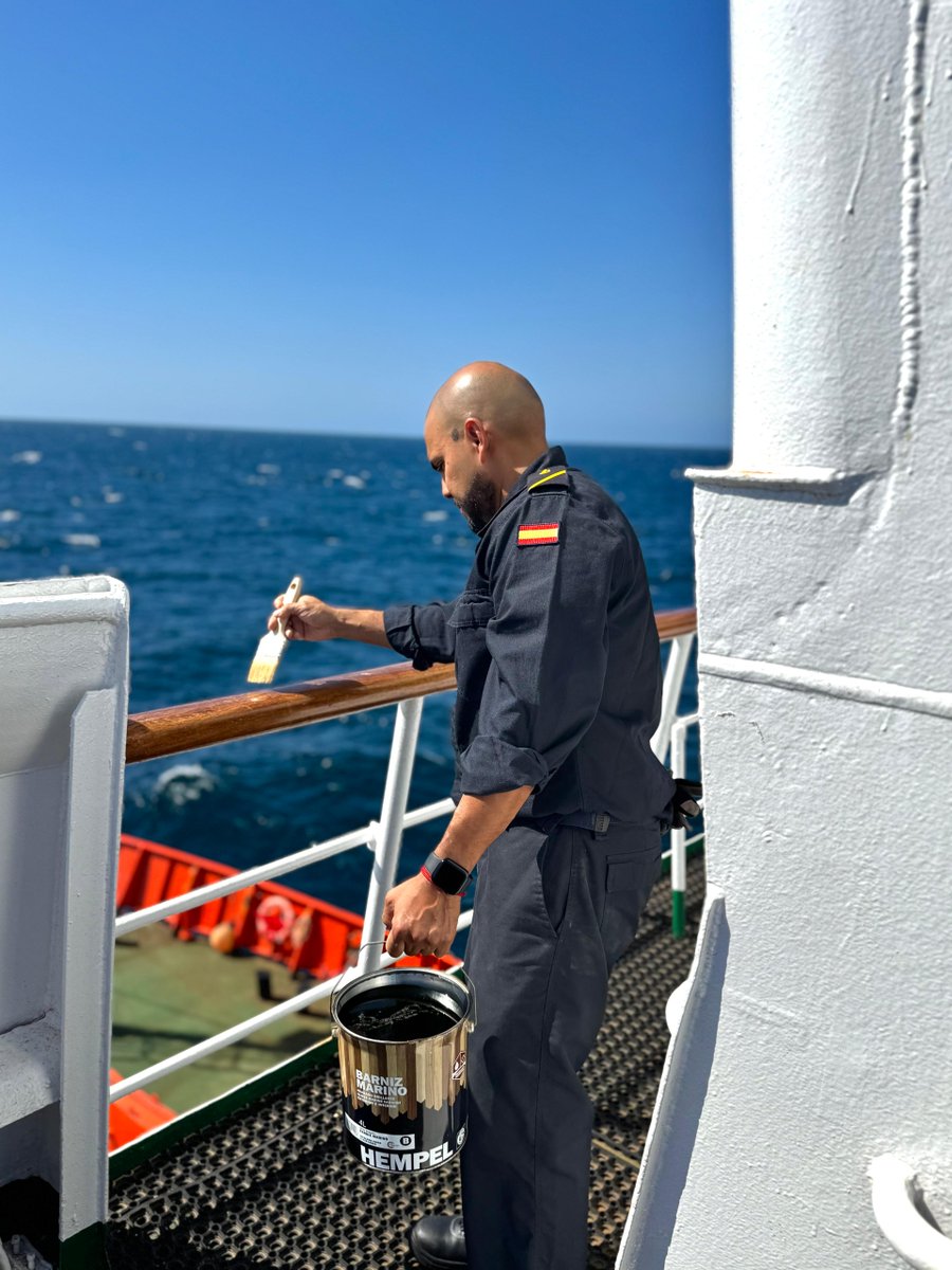 🧭El BIO Hespérides continúa su rumbo hacia la #Antártida en su XXX Campaña.

💪La dotación mantiene su preparación y las rutinas de bordo durante la navegación.

📆Un esfuerzo alineado con la proyección y preparación que marcarán el futuro de nuestra Armada.

#SomosLaArmada🇪🇸⚓