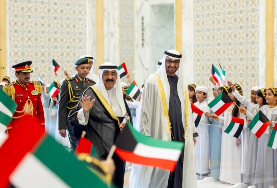 <a href="/al39e_q8/">القوة السياسية</a> الكويت في قلب سيدي بو خالد و شيوخنا الكرام و قلب كل إماراتي 🇰🇼❤️🇦🇪