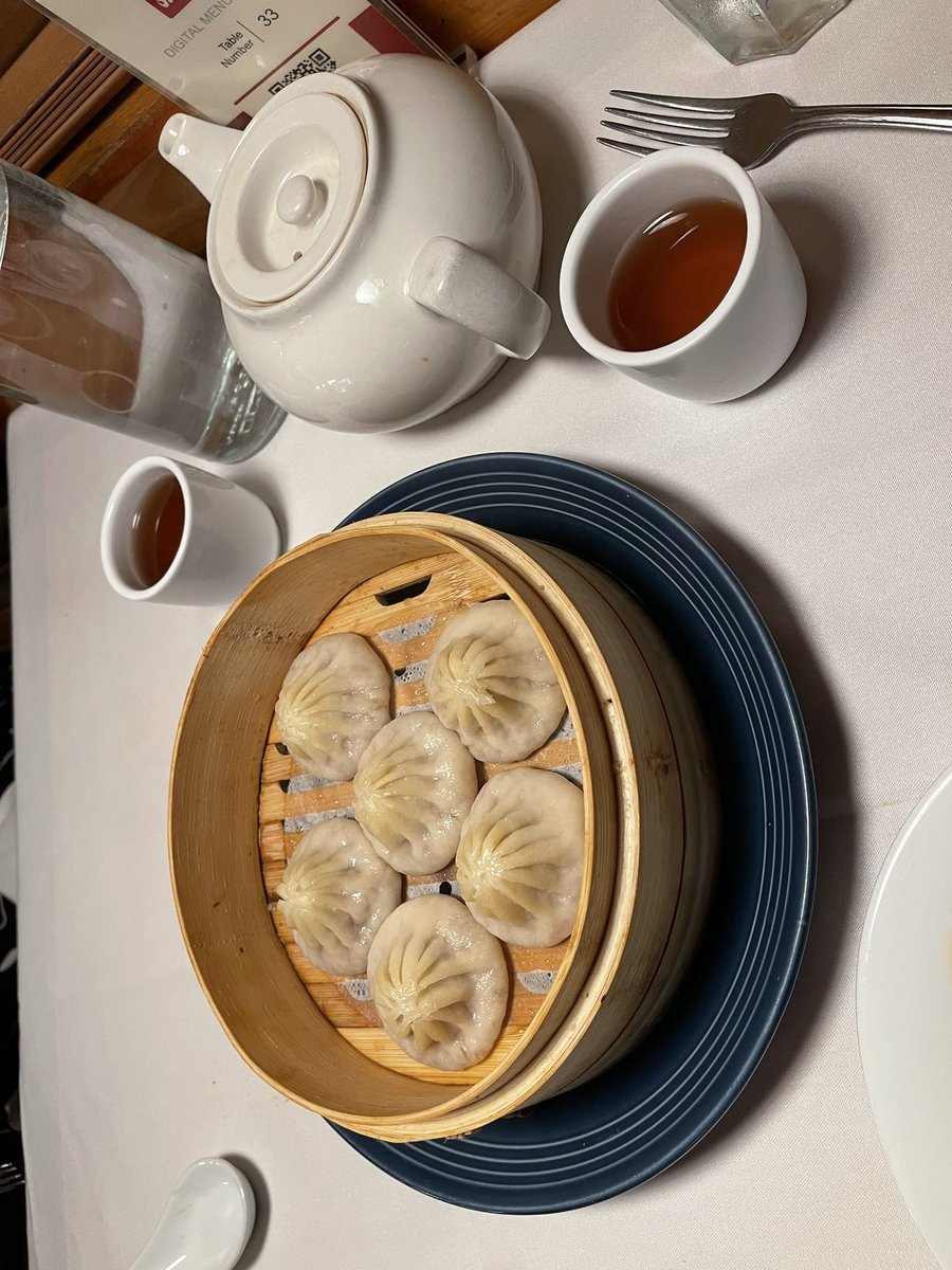 _charlesmaxwell's tweet image. which one of these is AI?

I took 3, the other is generated with a simple prompt. (nano banana pro 🍌)