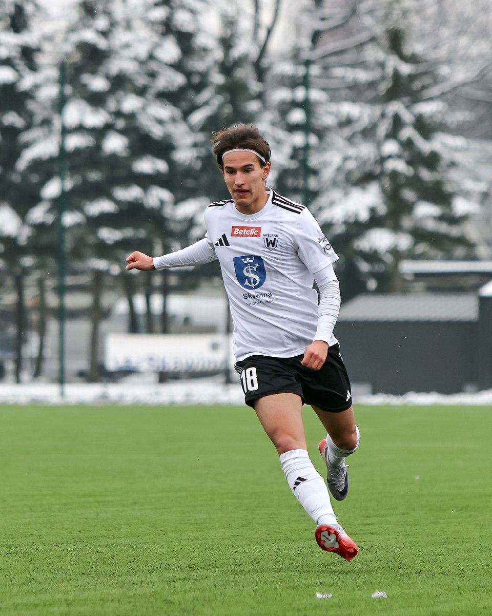 Hat-trick Radwana, kolejne trafienia Gutka i Rossa - działo się wczoraj w Skawinie! 🥵

Skrót tego starcia zobaczycie tutaj 👉 tiny.pl/5nkpyh6s