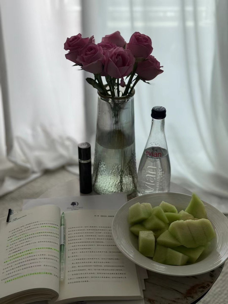 Ada902213's tweet image. 姐妹给我吐槽 我赶紧给她买杯咖啡闭嘴 
喜欢安静