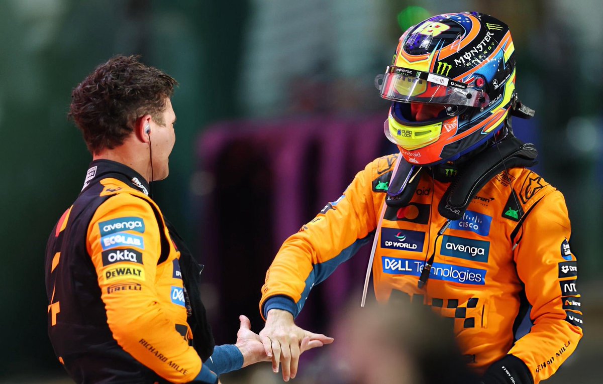 buckethatlando's tweet image. Lando congratulating Oscar 🫶