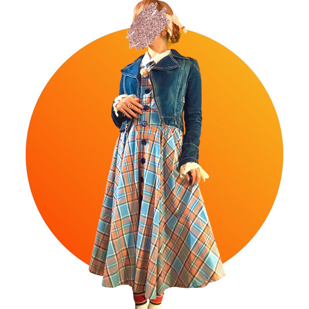 夏は演目の都合上でイカついオレンジばっかりでしたが、カワイイのオレンジも、自分、やれます
OP:Physical Drop
デニムライダース:超古いアナスイのセカンドライン
靴下:公式物販🧡