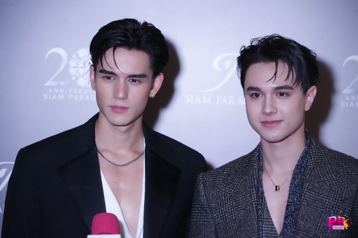 PRSocietyNews's tweet image. หล่อคู่มาเลยค้าบ~ สองหนุ่ม “เทศน์-ไมกี้” ร่วมงาน “Siam Paragon 20th Anniversary: A Journey of Extraordinary Dreams&quot; 

MIKEY AT SIAM PARAGON
#SiamParagon20thAnniversaryxMikey
#ไมกี้ปณิธาน #mikepanitan

TATE AT SIAM PARAGON #SiamParagon20thAnniversaryxTate 
#เทศน์ไมรอน #TateMyron