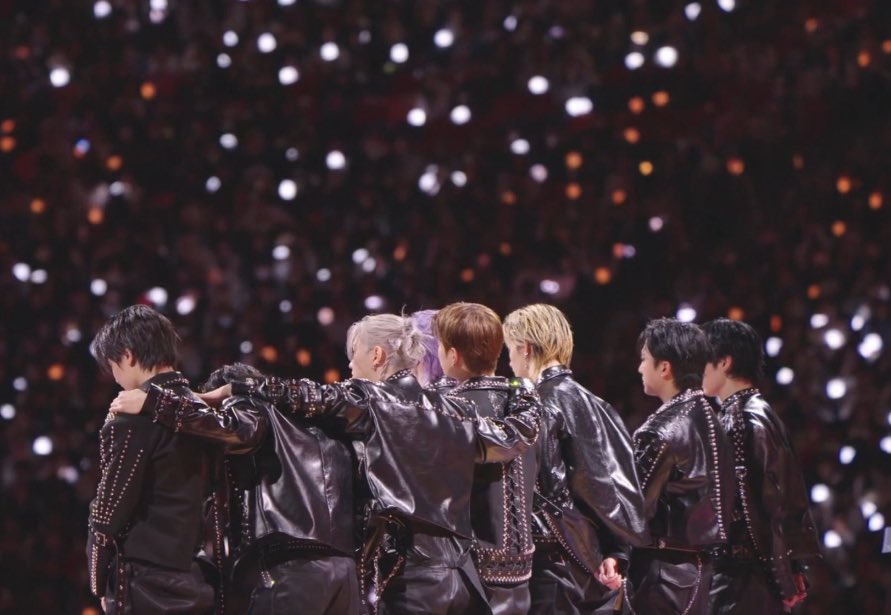 MyFelix1529's tweet photo. #스키즈_MAMA_AOTY 축하해 
#SKZ MAMA 2025AOTY

내가수 스키즈 대상 축하해♡ https://t.co/7RvG1J2wcZ