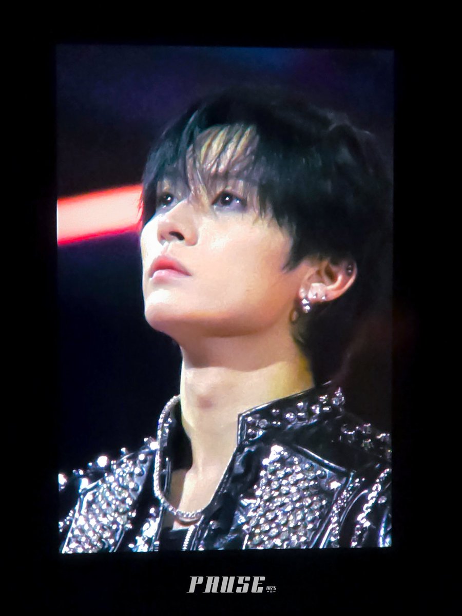 𝑷𝑨𝑼𝑺𝑬. tweet media