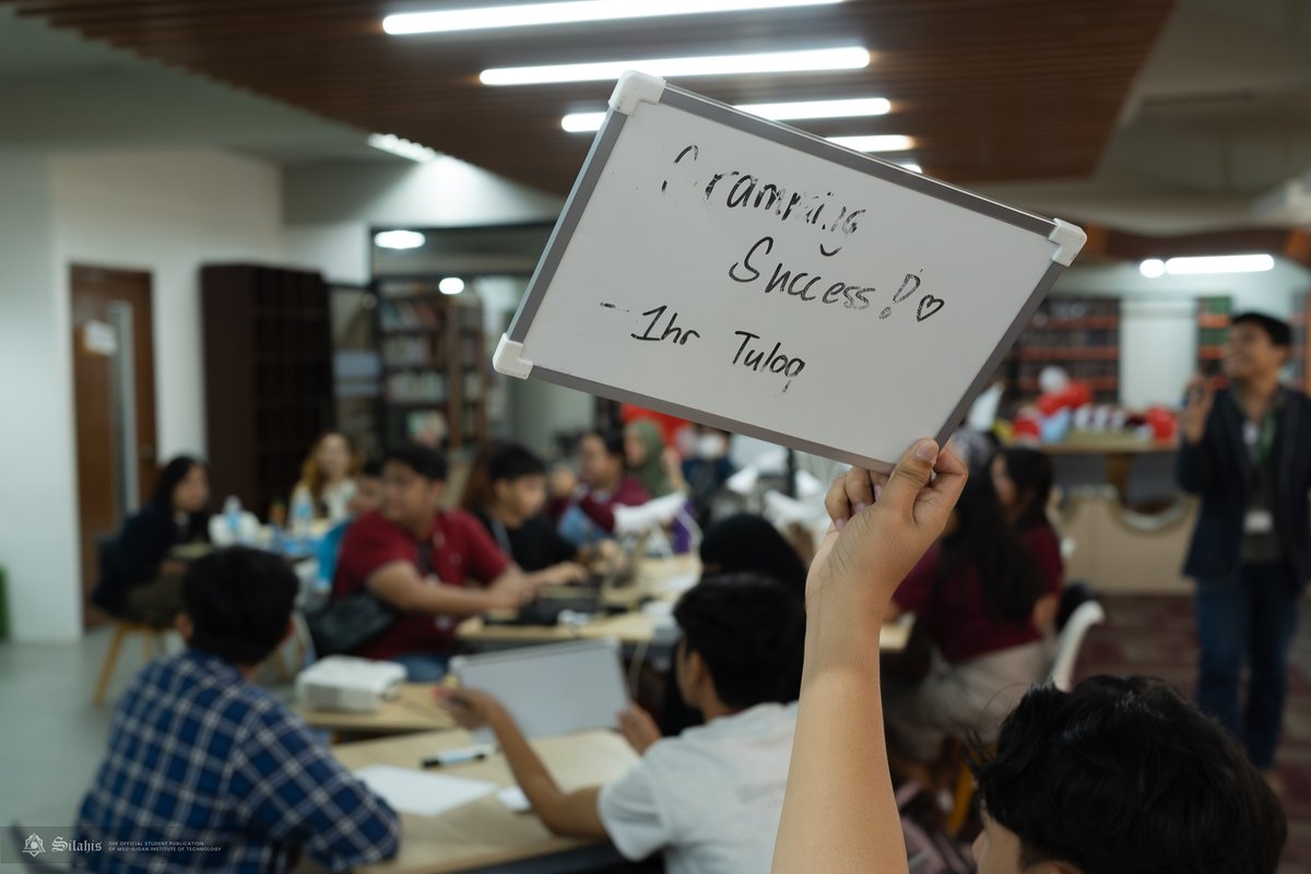 TheSilahisPub's tweet image. as it hosted a week-long celebration of the 91st National Book Week on November 24-28, 2025.

With this year’s theme, “𝘛𝘶𝘭𝘢𝘺 𝘢𝘯𝘨 𝘗𝘢𝘨𝘣𝘢𝘴𝘢 𝘴𝘢 𝘉𝘶𝘬𝘢𝘴 𝘯𝘢 𝘗𝘶𝘯𝘰 𝘯𝘨 𝘗𝘢𝘨-𝘢𝘴𝘢,” each day of the celebration turned into a page filled with learning, fun,