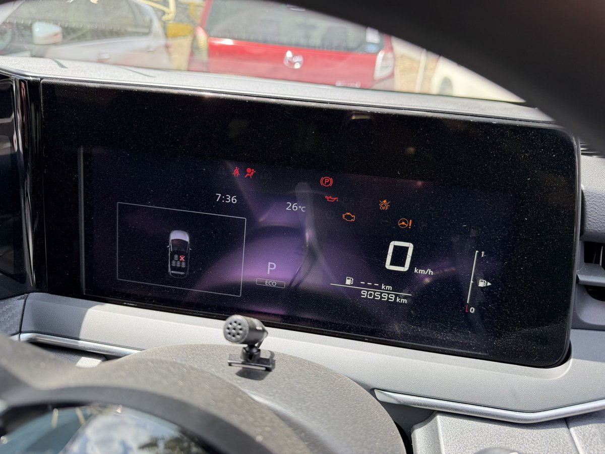 Nissan note kinda cooked with this shape… this will start to sell like hot cakes soon 🔥🔥🔥. 

This is going for 1.7M