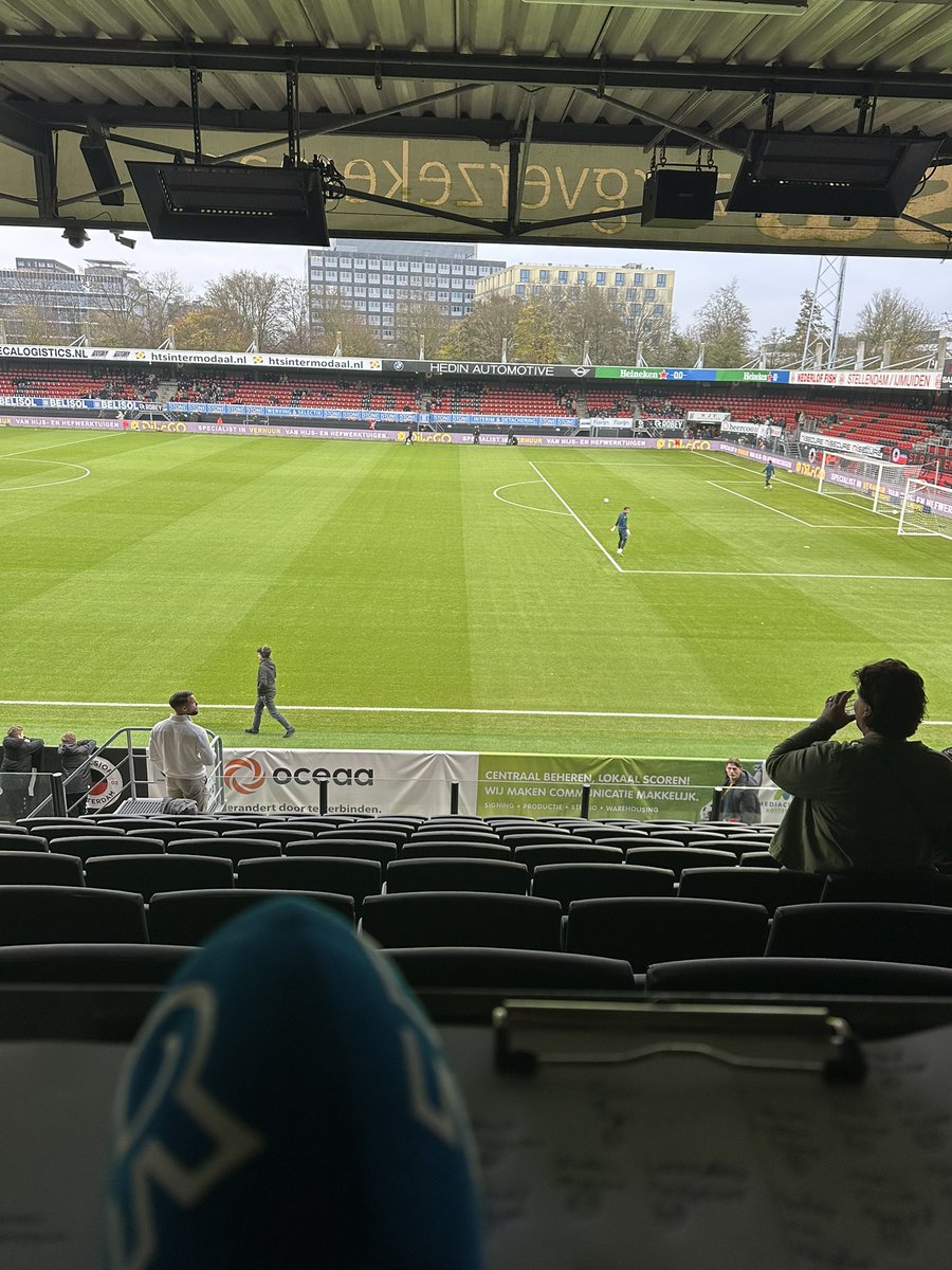 Freekverelzen_'s tweet image. ⚫️🔴 #Excelsior hervat de eredivisie, na de historische overwinning in Amsterdam, met een thuiswedstrijd tegen NAC Breda. Volg het duel vanaf 16:00 live op Radio Rijnmond @RijnmondSport #excnac