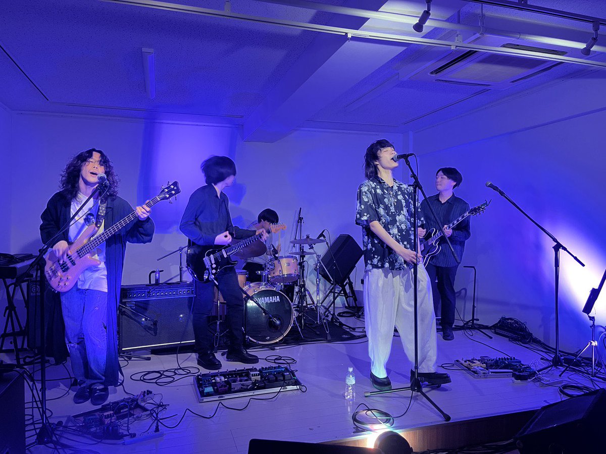 ♪♪♪  ♪♪♪

京王堀之内time tokyoで東京造形大重音OBライブでした。
中音でドラムが聴こえなくなるほどの爆音ライブでした（になってしまいました）！

良かったと言ってくれる方が沢山いて嬉しい。

ありがとうございました🙏

♪♪♪  ♪♪♪