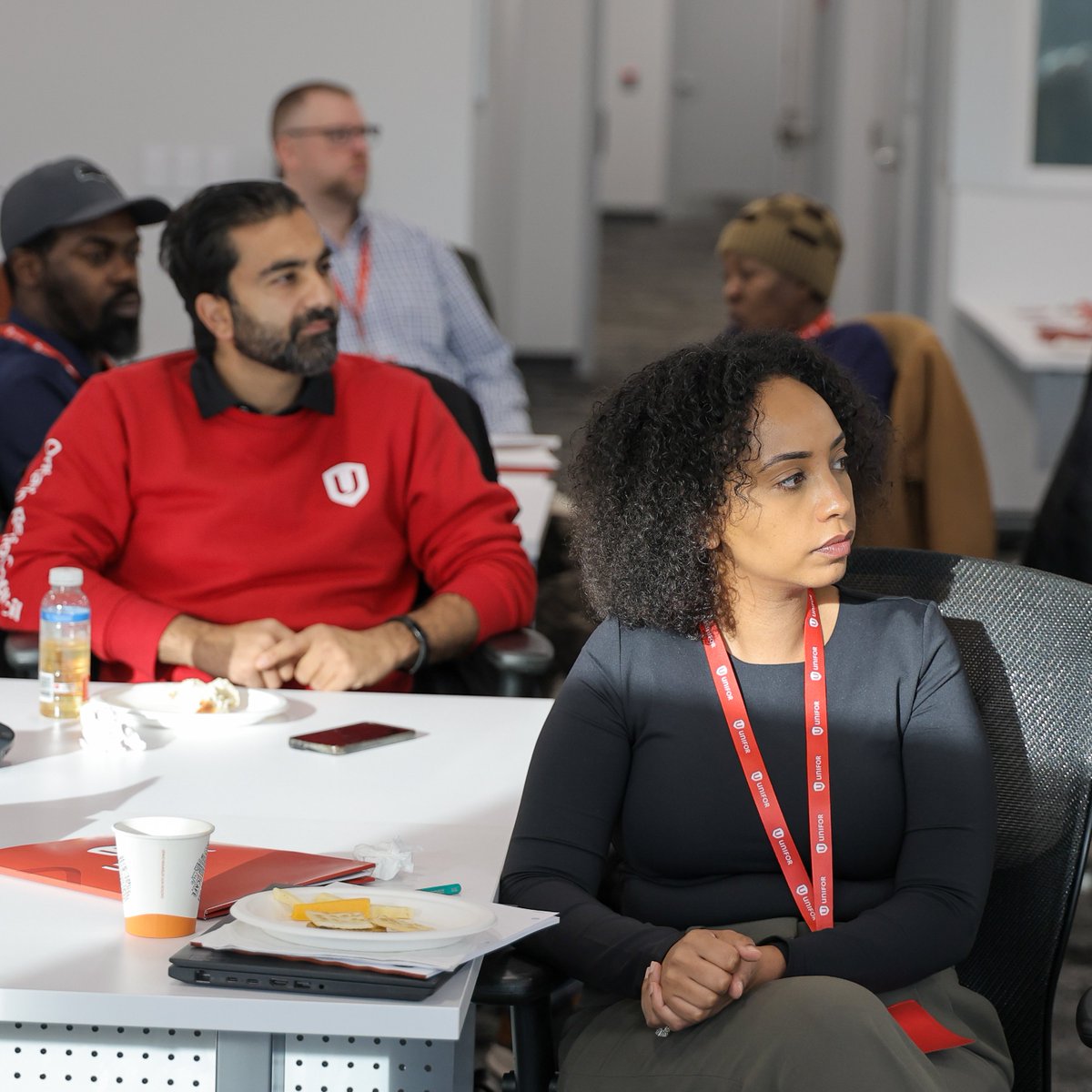 UniforTheUnion's tweet image. Day 2 of our #Unifor Warehousing Strategy Meeting is underway and members are fully engaged. From sector profiles to pension trends and workplace reports, delegates are digging into real issues and building momentum for stronger standards across the supply chain. #cdnpoli #canlab
