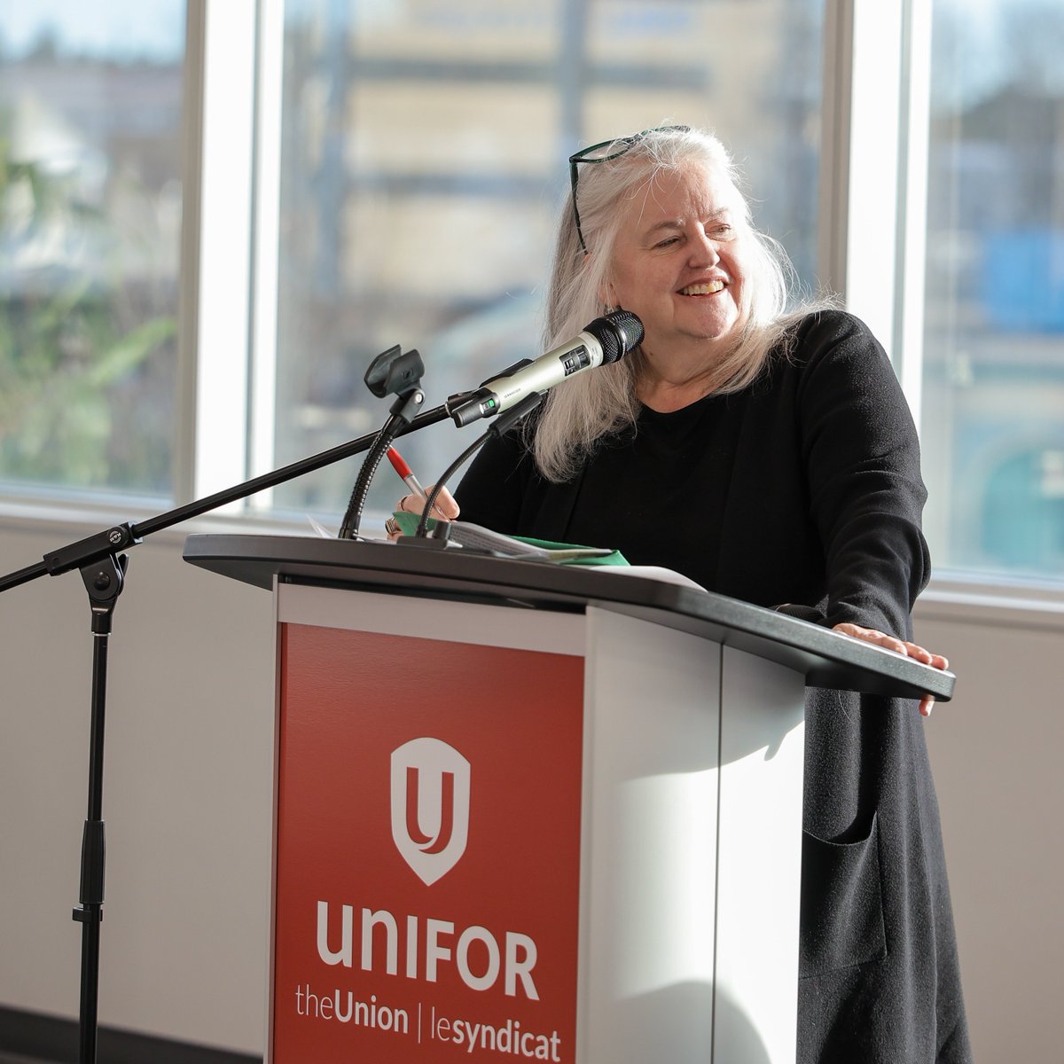 UniforTheUnion's tweet image. Day 2 of our #Unifor Warehousing Strategy Meeting is underway and members are fully engaged. From sector profiles to pension trends and workplace reports, delegates are digging into real issues and building momentum for stronger standards across the supply chain. #cdnpoli #canlab
