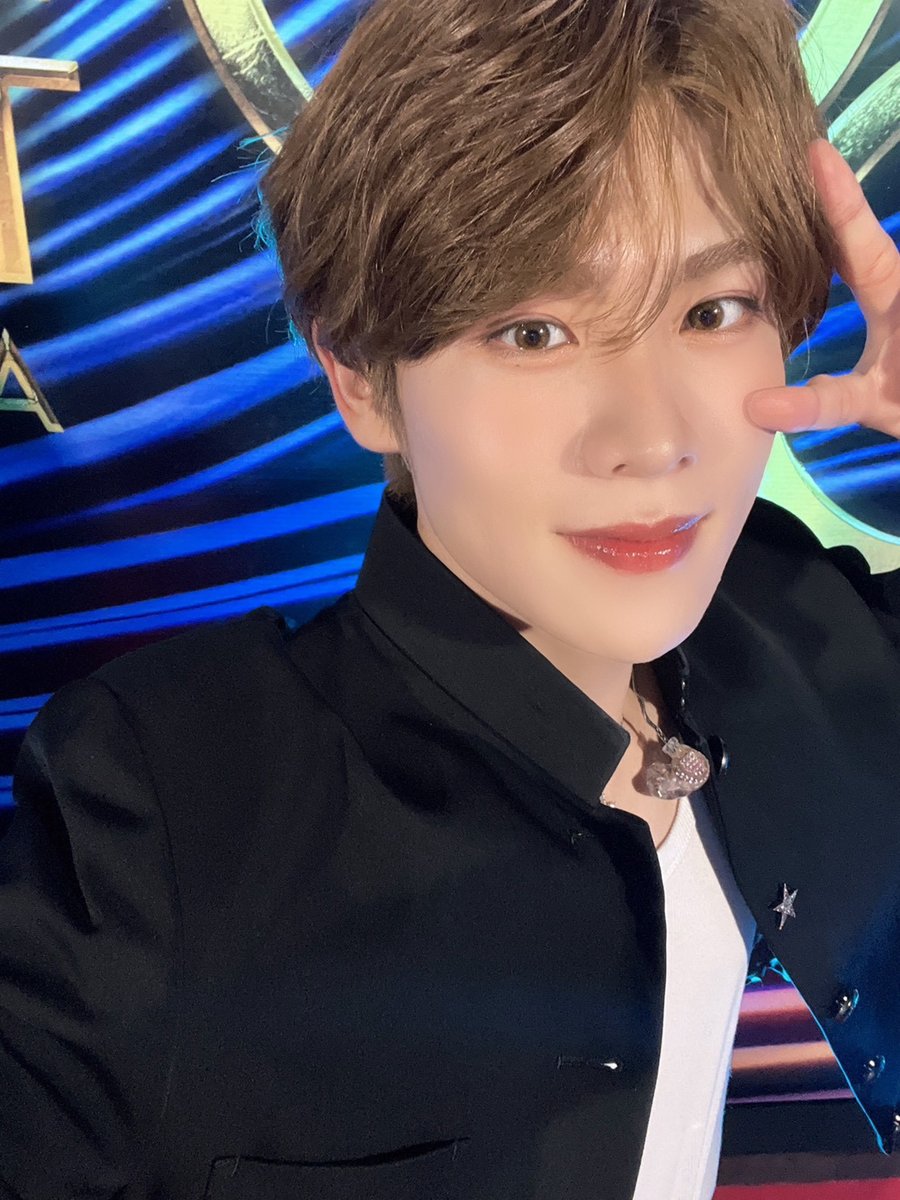 official_DXTEEN's tweet photo. [🐬]

#大久保波留 #NALU
#OKUBONALU (21 years old)

『30th Asian Television Awards／2nd Jupiter Music Awards』ありがとうございました！
久しぶりにジャカルタに来ることができて、幸せでした！
また来られるようにもっと頑張ります🩷

･･━━･･━━･･━━･･━━･･
🩷OKUBO NALU
https://t.co/A5ofia6ueJ

DXTEEN 6TH SINGLE
"両片想い(Mutual crush)" On Sale!!💞
🎥https://t.co/EVuQe91GCt
🎧https://t.co/6F4rBuRpEI

#30thAsianTelevisionAwards
#DXTEEN #DXTN #DXTEEN_両片想い