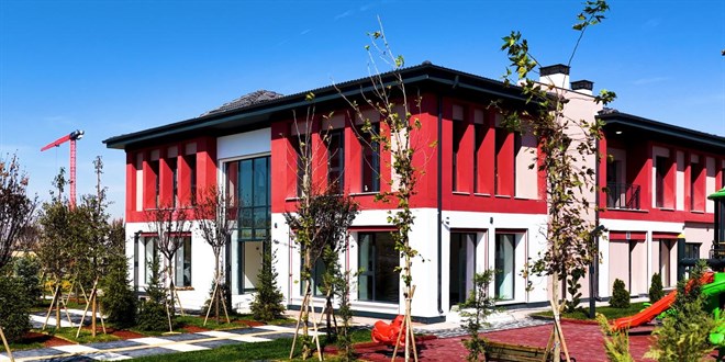 🏠 81 ili kapsayan 500 bin sosyal konut projesi kapsamında 500 mahalle konağı da yapılacak.

Mahalle konaklarında taziye evi, yaşlılar etkinlik alanı, kafeterya, aile sağlığı merkezi, anaokulu, el sanatları üretim merkezi, spor salonu ve misafirhane bulunacak.