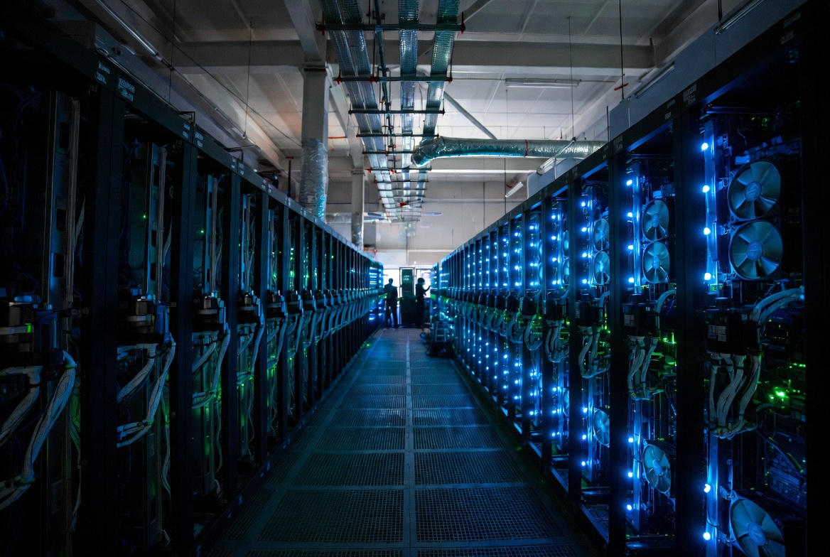 EndTimeHeadline's tweet image. Memphis residents fear Elon Musk’s supercomputer is making them sick after scores of them have reported respiratory symptoms ranging from difficulty breathing to sulfuric burning in their throats. #elonmusk #superai #supercomputer #grok #beastsystem 

Read More: